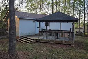 460 Gumlog Dr, Lavonia, GA 30553 - Photo 4