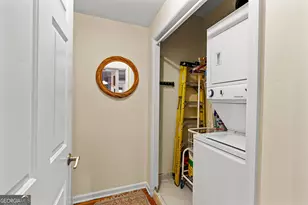 2840 Peachtree Rd NE, Atlanta, GA 30305 - Photo 28