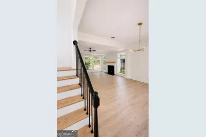 649 Mountain Hbr, Stone Mountain, GA 30087 - Photo 2