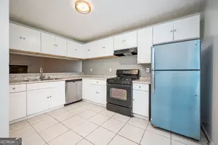 725 Oak Dr, Hapeville, GA 30354 - Photo 6