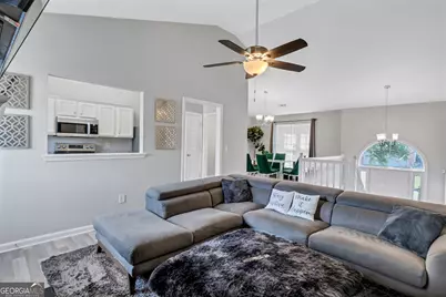 3322 Waggoner Place, Rex, GA 30273 - Photo 8