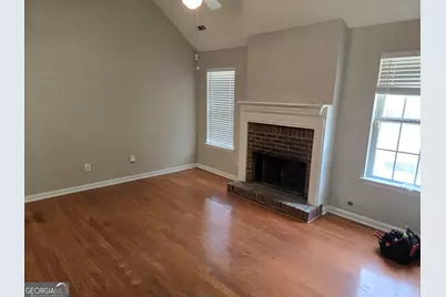 642 N Fairfield Drive, Peachtree City, GA 30269 - Photo 2