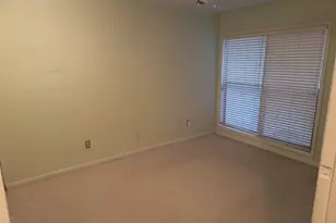 105 Governors Dr, Forest Park, GA 30297 - Photo 8