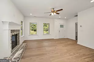 8890 Blackhall Rd, Jonesboro, GA 30236 - Photo 12