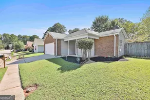 170 Landing Dr, Fayetteville, GA 30214 - Photo 2