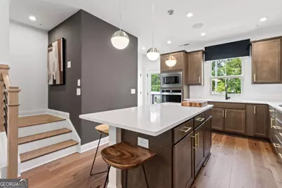 2576 Astaire Court, Atlanta, GA 30318 - Photo 16