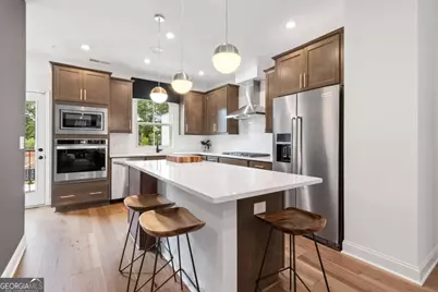 2576 Astaire Court, Atlanta, GA 30318 - Photo 12