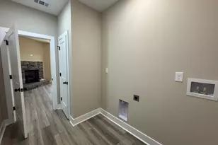 160 Melville Brown Rd, Williamson, GA 30292 - Photo 16