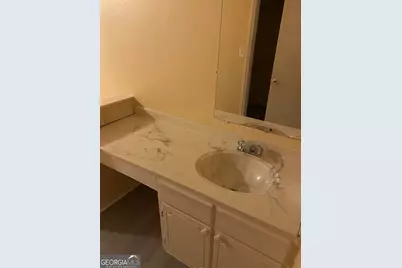 8574 Creekwood Way, Jonesboro, GA 30238 - Photo 10