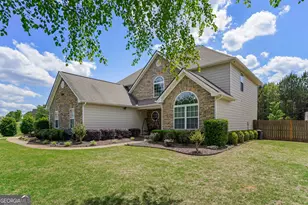 78 Maple Creek Dr, Newnan, GA 30263 - Photo 2