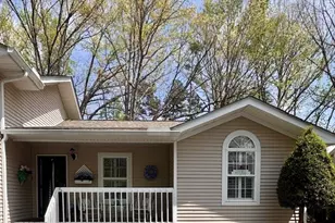 551 Lake Pl Dr, Lavonia, GA 30553 - Photo 1