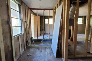 2109 Hanson St, Savannah, GA 31404 - Photo 16