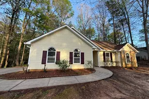 35 Lindsey Ln, Sharpsburg, GA 30277 - Photo 1
