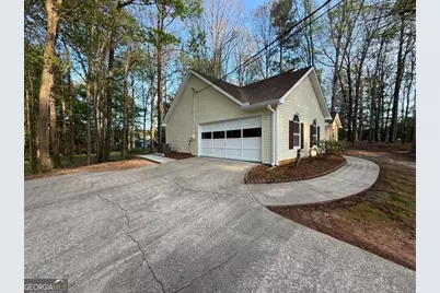 35 Lindsey Lane, Sharpsburg, GA 30277 - Photo 4