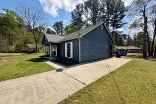 2720 Sapphire St, Atlanta, GA 30349 - Photo 2