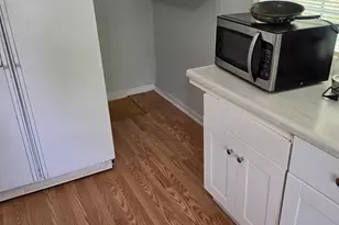 5 1/2 Walker St, Cartersville, GA 30120 - Photo 4