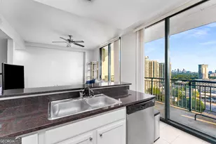 3040 Peachtree Rd NW, Atlanta, GA 30305 - Photo 6