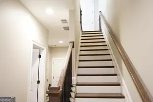 6588 Aria Village Dr, Atlanta, GA 30328 - Photo 4