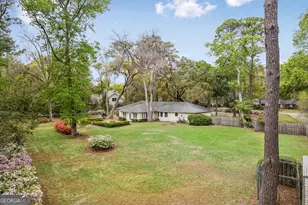 174 St Clair Dr, Saint Simons, GA 31522 - Photo 6