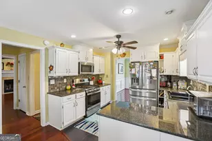 9372 Wendover Ct, Jonesboro, GA 30236 - Photo 12