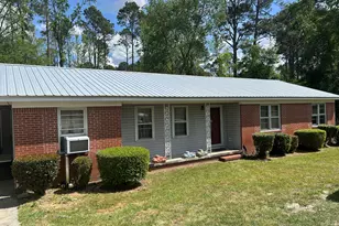 250 Hereford Cir, Swainsboro, GA 30401 - Photo 1