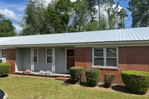 250 Hereford Cir, Swainsboro, GA 30401 - Photo 2