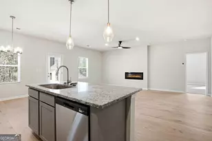135 Post Oak Dr, Jackson, GA 30233 - Photo 10