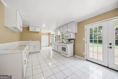 1585 Westminister Drive, Macon, GA 31204 - Photo 6