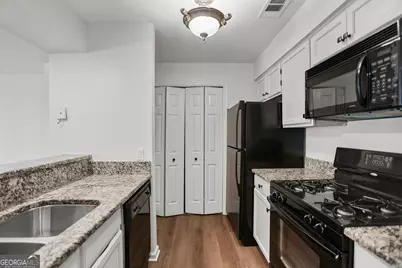 818 Ridgefield Drive, Peachtree City, GA 30269 - Photo 10