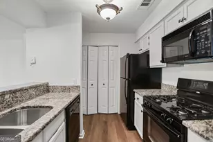 818 Ridgefield Dr, Peachtree City, GA 30269 - Photo 10