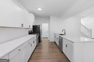 6938 Shadow Ridge Ln, Stone Mountain, GA 30087 - Photo 10