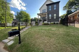 727 Cascade Ave SW, Atlanta, GA 30310 - Photo 1