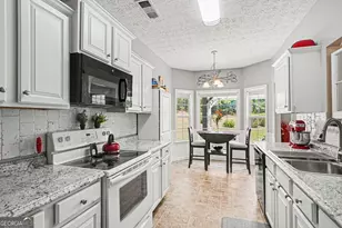 203 Rocky Creek Dr, Griffin, GA 30224 - Photo 14