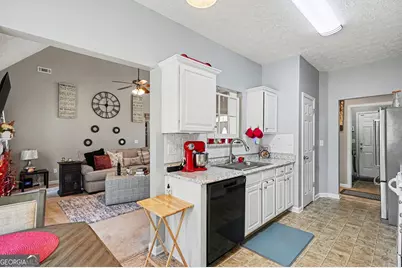 203 Rocky Creek Drive, Griffin, GA 30224 - Photo 12