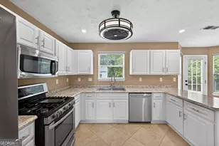 1380 Pebble Beach Ln, Hampton, GA 30228 - Photo 10