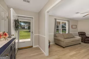 543 Pointe W Dr, Dublin, GA 31021 - Photo 6