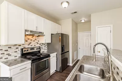 5071 Windsor Forrest Lane, Atlanta, GA 30349 - Photo 4