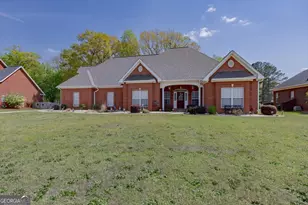 214 Knob Hill Dr, Warner Robins, GA 31088 - Photo 2