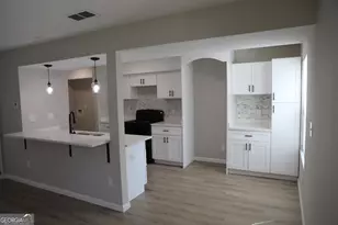 1321 Surrey Ln SW, Marietta, GA 30008 - Photo 4