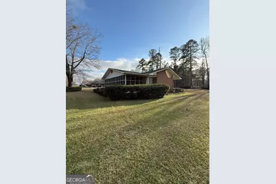 530 E Church Street, Sandersville, GA 31082 - Photo 8