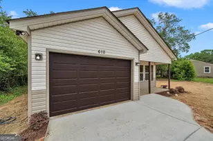 610 Cornelia Dr, Warner Robins, GA 31088 - Photo 2