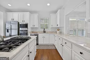 1015 Heatherbrook Ln NE, Atlanta, GA 30324 - Photo 8