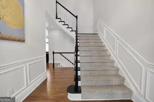 1015 Heatherbrook Ln NE, Atlanta, GA 30324 - Photo 2