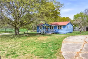 667 W O Smith Rd, Jefferson, GA 30549 - Photo 2