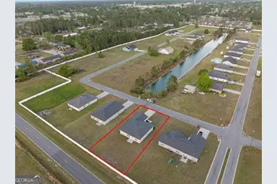 672 Lakeside Circle, Baxley, GA 31513 - Photo 4