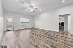 672 Lakeside Cir, Baxley, GA 31513 - Photo 14