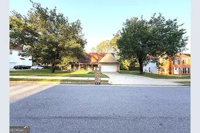 610 Autumn Leaf Circle, McDonough, GA 30253 - Photo 2