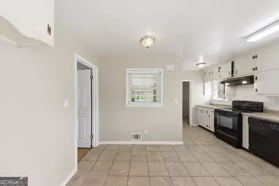 5179 Laurel Circle, Morrow, GA 30260 - Photo 10