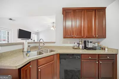 1201 Pendley Point, Hampton, GA 30228 - Photo 10