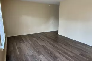 564 E Main St, Statesboro, GA 30461 - Photo 2